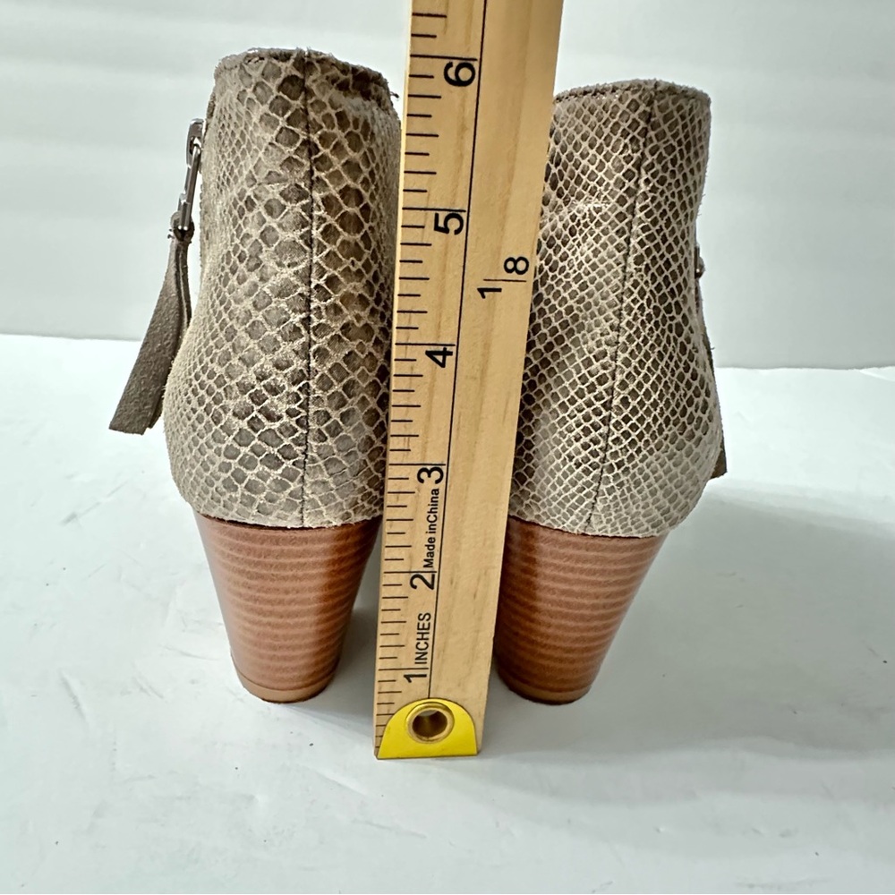 Vionic Orthopedic Snake Print Ankle Booties 7.5 Block Heel Tan Nude Western Boot - Picture 7 of 12